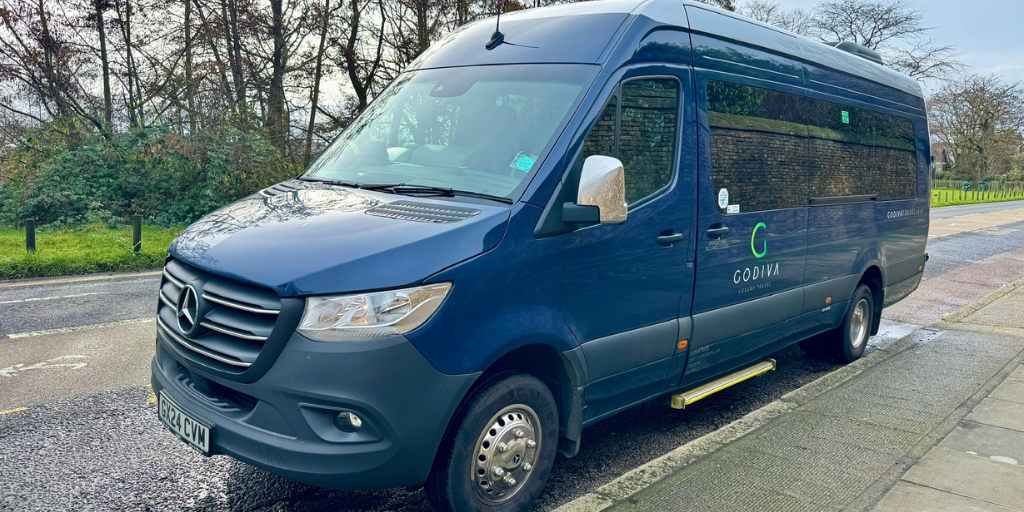 Reliable Airport Minibus Hire in Coventry: The Ultimate Group Travel Guide